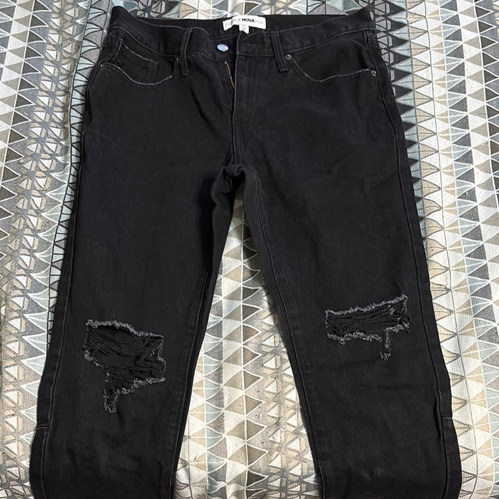 Men’s Black Ripped Jeans